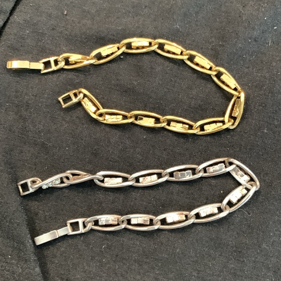 Bracelets - Picture 4 of 4